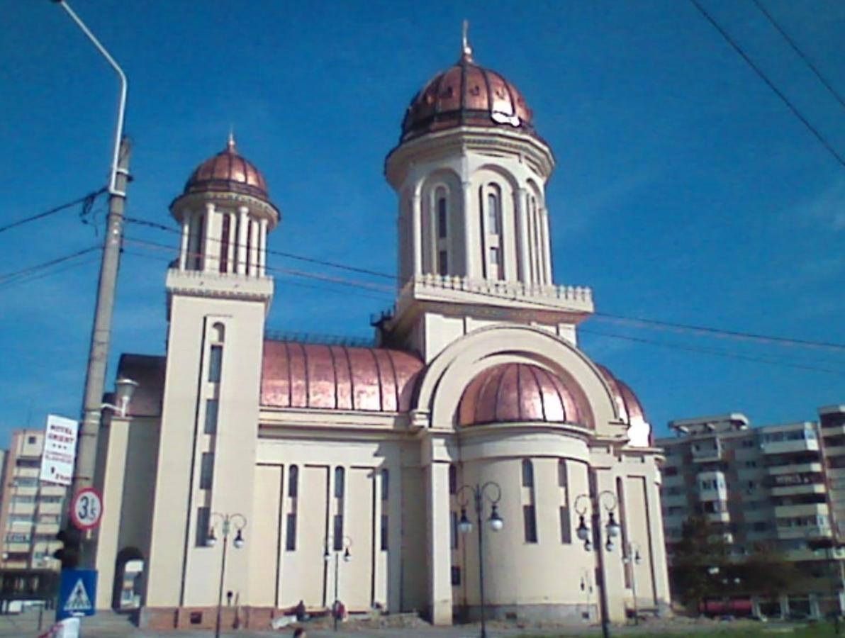 Studio Cathedral Braila Ngoại thất bức ảnh